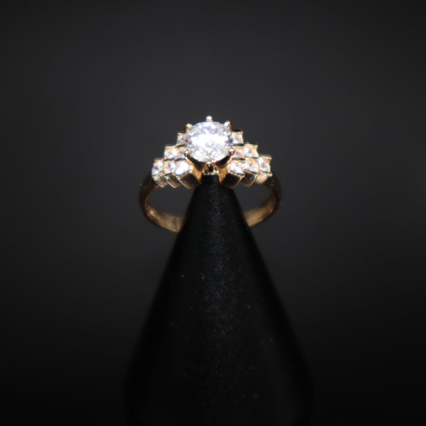 Women's Engagement Ring