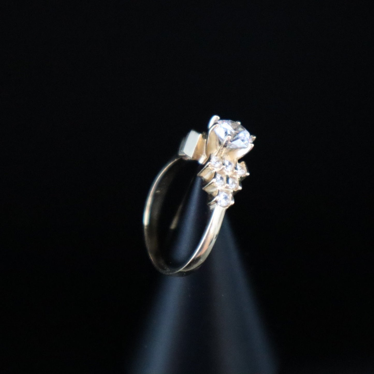 Women's Engagement Ring