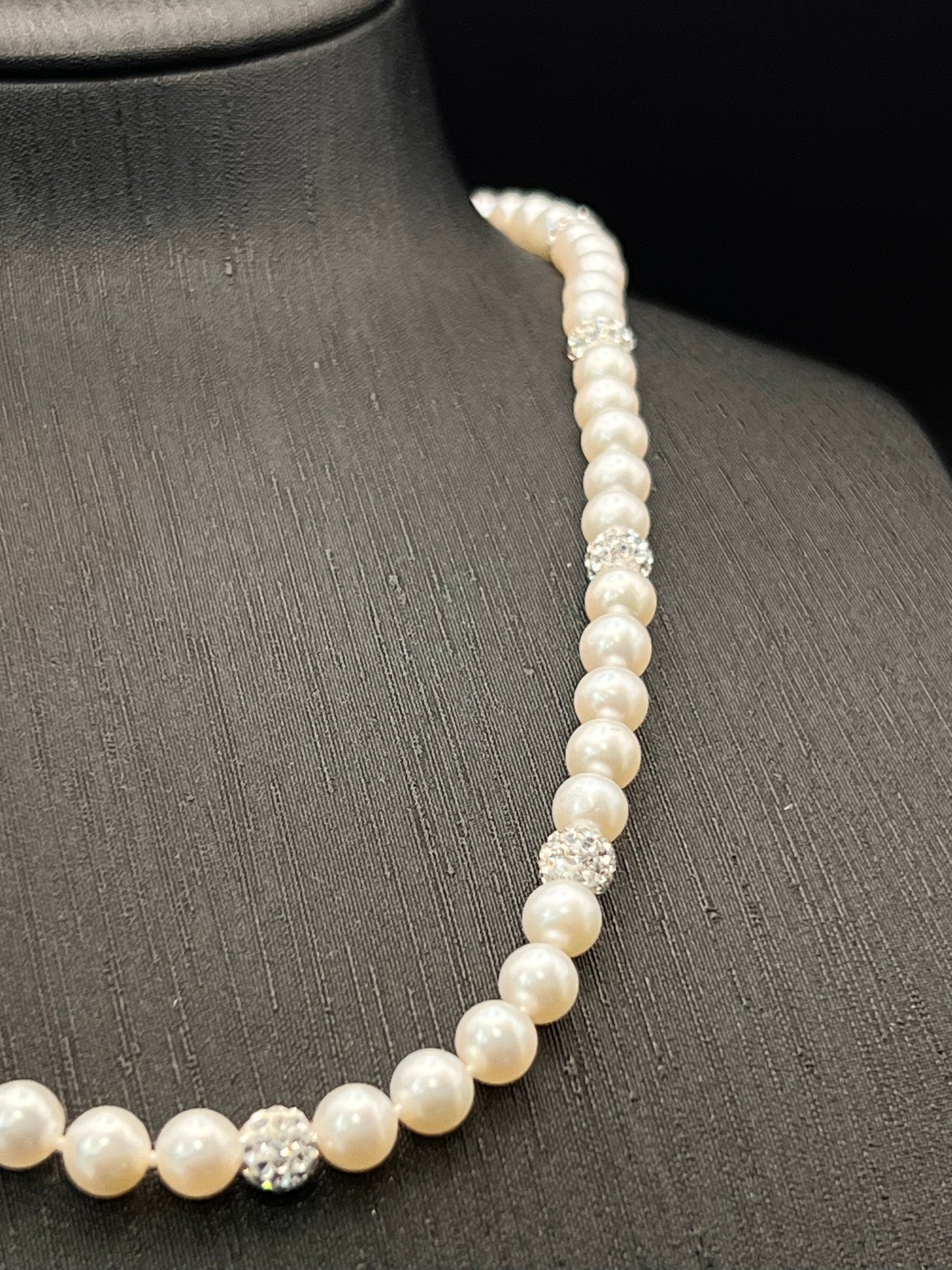 Natural Pearls Necklace 14K Gold